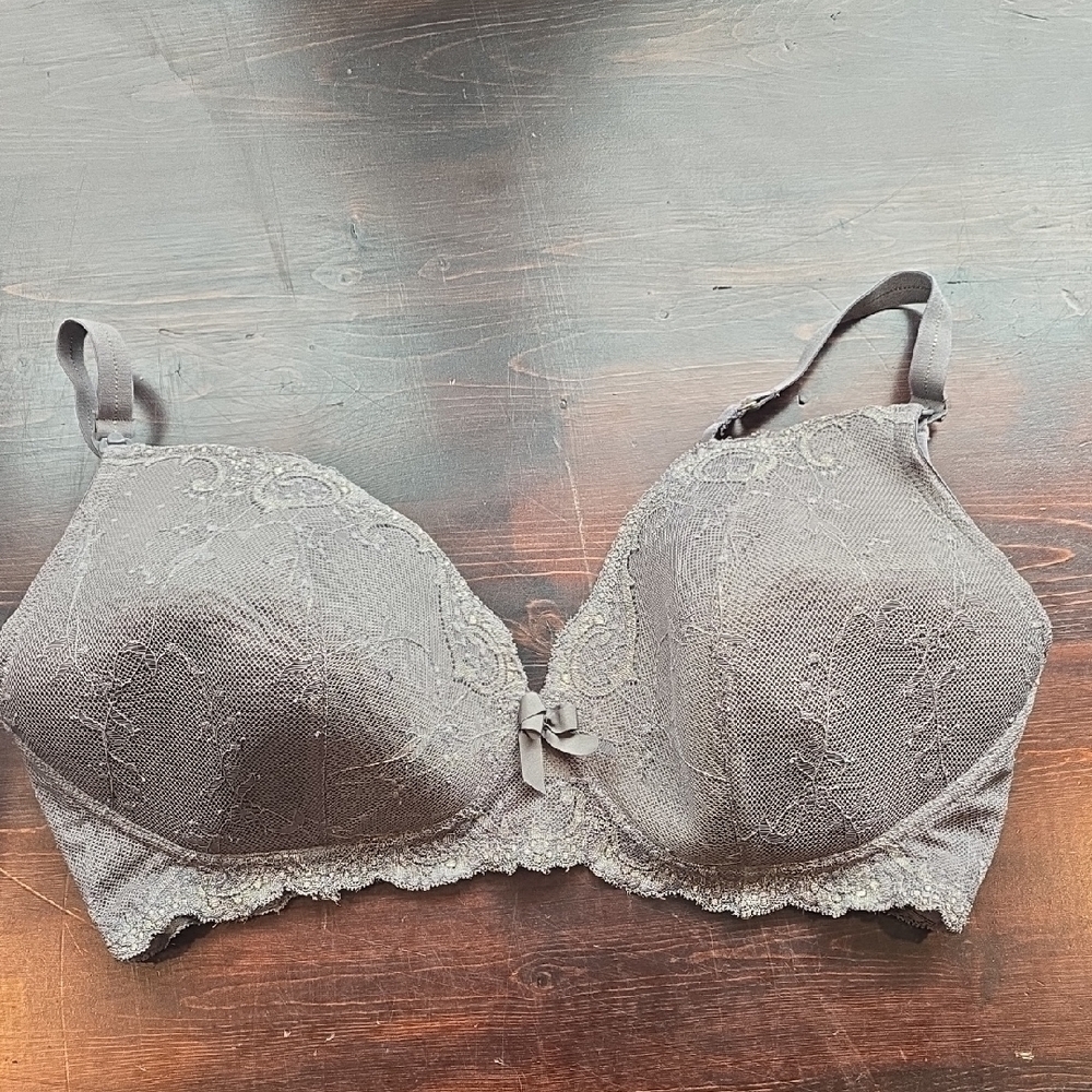Motherhood Gray Padded Bra with Lace Overlay